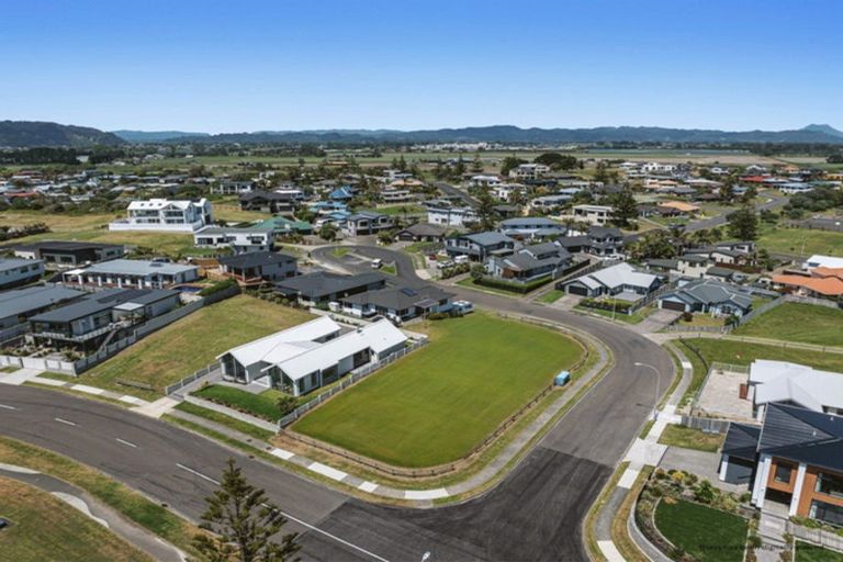 Photo of property in 14 Pacific Parade, Coastlands, Whakatane, 3120