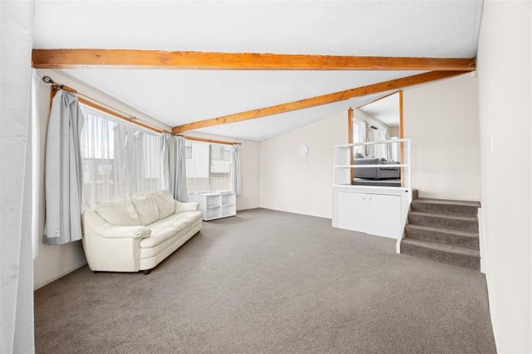 Photo of property in 17 Hazards Road, Weymouth, Auckland, 2103