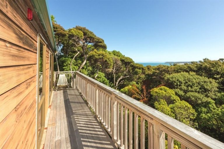 Photo of property in 88 Motuhara Road, Plimmerton, Porirua, 5026