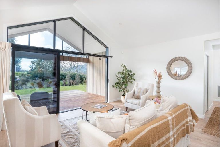 Photo of property in 8 Sorrento Drive, Rangatira Park, Taupo, 3330