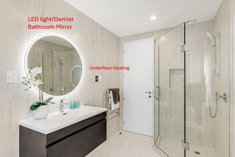 Photo of property in 13 Resnik Crescent, Kumeu, 0810