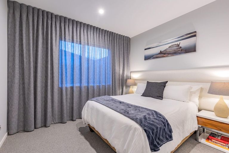 Photo of property in 9 Ropere Street, Kumeu, 0810