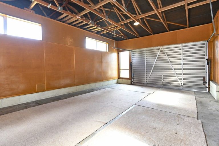 Photo of property in 1 Bale Place, Havelock North, 4130