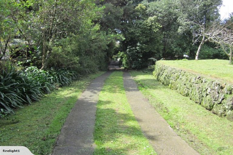 Photo of property in 95 Cornwallis Road, Cornwallis, Auckland, 0604