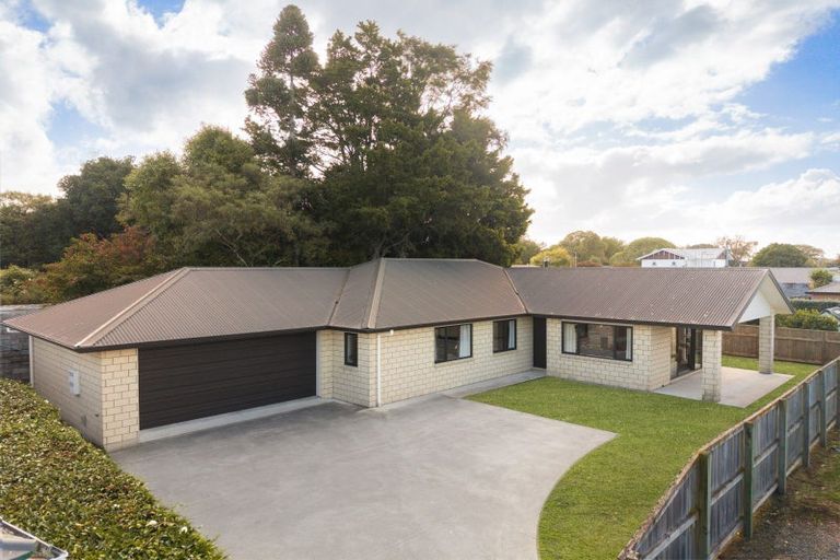 Photo of property in 82 Grey Street, Cambridge, 3434