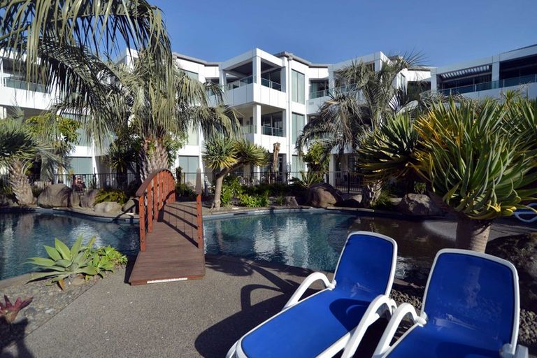 Photo of property in 209/136 Marine Parade, Mount Maunganui, 3116