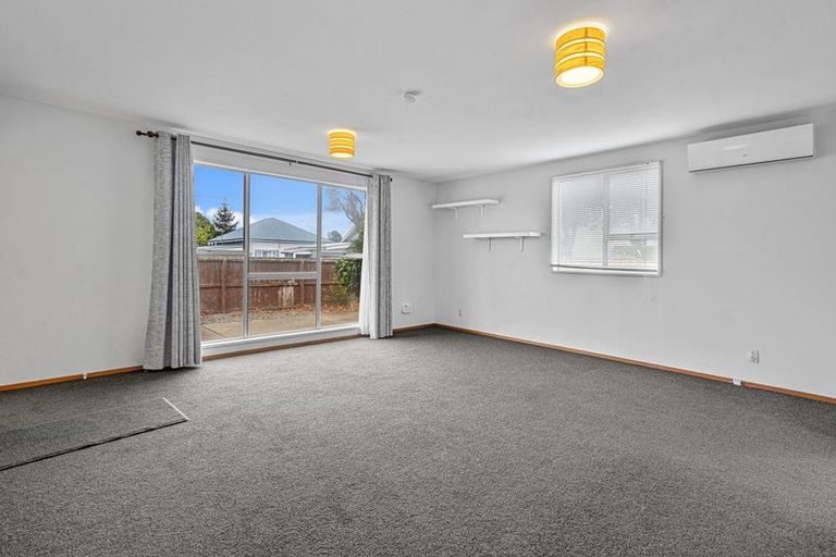 Photo of property in 1/144a Pages Road, Wainoni, Christchurch, 8061