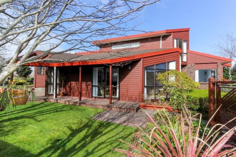 Photo of property in 62 Karina Road, Merrilands, New Plymouth, 4312
