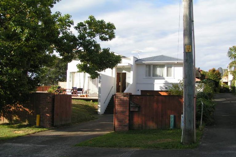 Photo of property in 1/17 Pine Ridge Terrace, Hauraki, Auckland, 0622