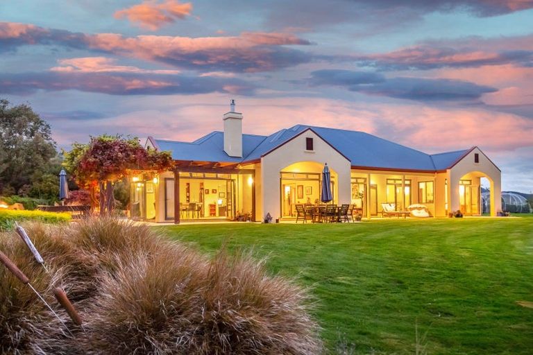 Photo of property in 138 Te Wharau Road, Gladstone, Masterton, 5883