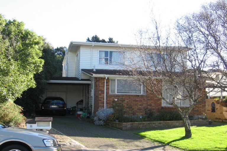 Photo of property in 11 Cranwell Street, Churton Park, Wellington, 6037