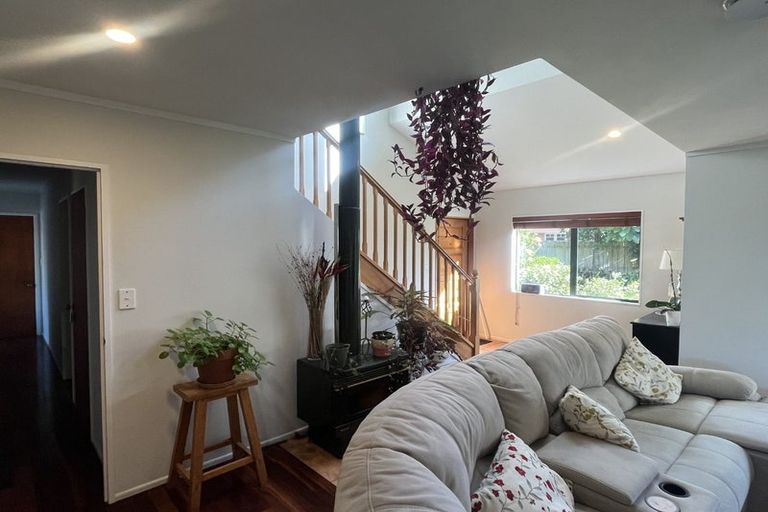 Photo of property in 48 Lakeside Drive, Orewa, 0931