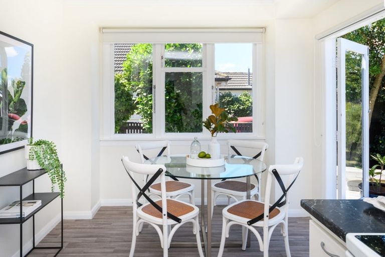 Photo of property in 112 Limbrick Street, Terrace End, Palmerston North, 4410