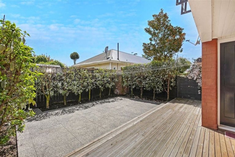 Photo of property in 79 Kahu Road, Fendalton, Christchurch, 8041
