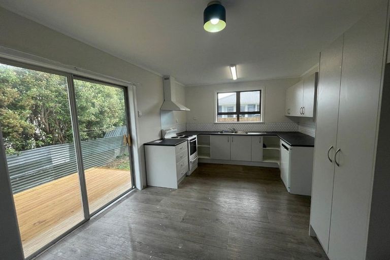 Photo of property in 79 Ngatai Street, Manaia, 4612