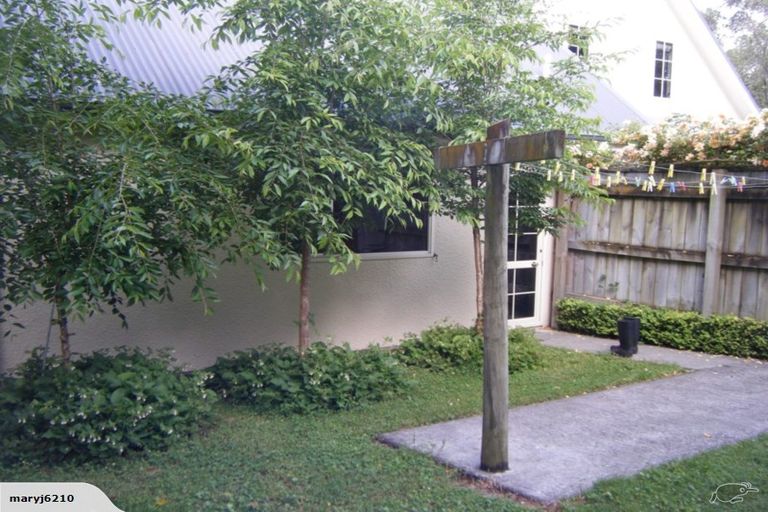 Photo of property in 6 Reynolds Road, Havelock North, 4130