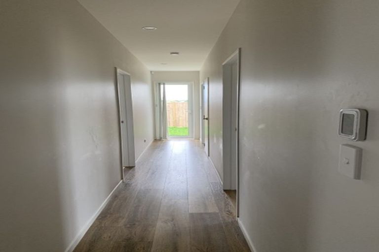 Photo of property in 17 Kapia Drive, Takanini, 2112