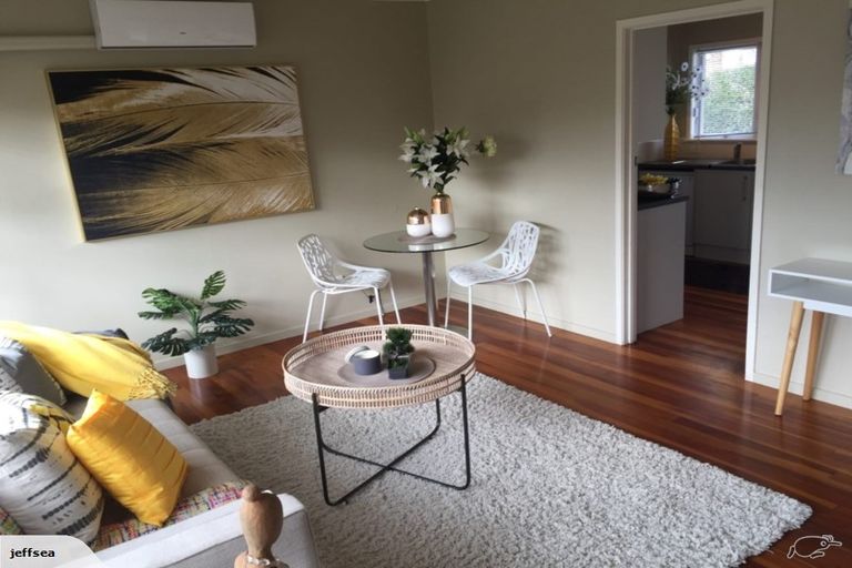 Photo of property in 4/43 Shakespeare Road, Milford, Auckland, 0620