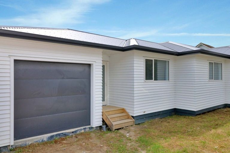 Photo of property in 20a Fraser Street, Wainuiomata, Lower Hutt, 5014