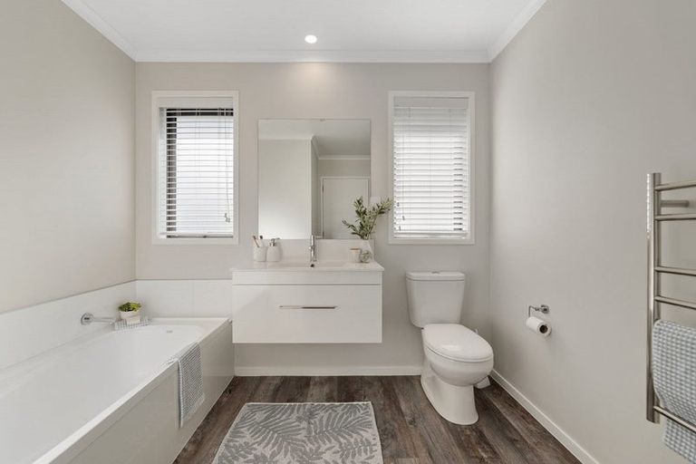 Photo of property in 5 Plate Lane, Papamoa, 3118