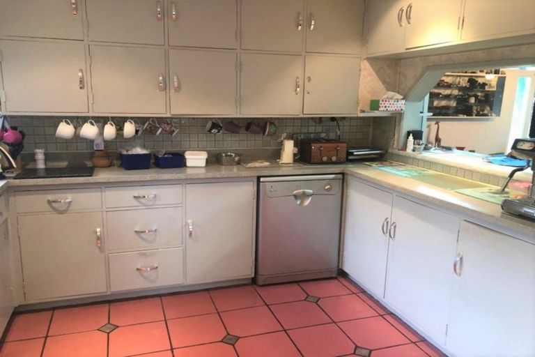 Photo of property in 16 Saxton Street, Levin, 5510