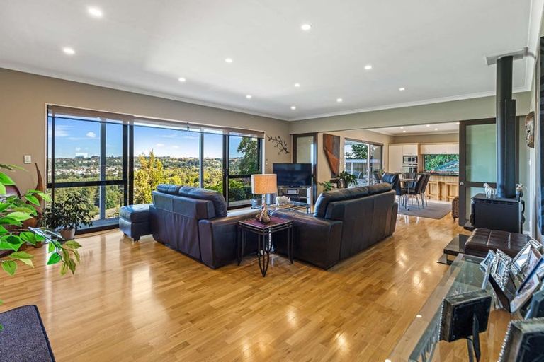 Photo of property in 24 Wairere Road, Bastia Hill, Whanganui, 4500