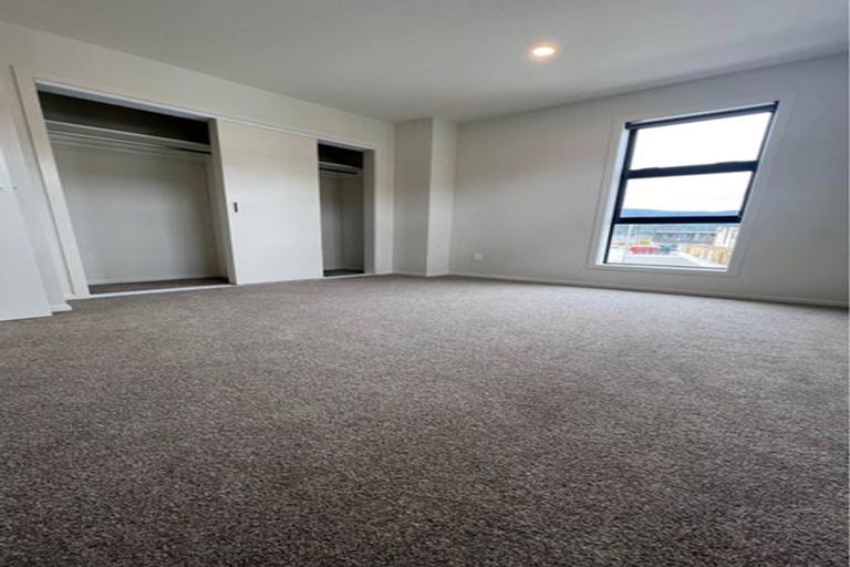 Photo of property in 39 Te Ara O Papatahi, Wainuiomata, Lower Hutt, 5014