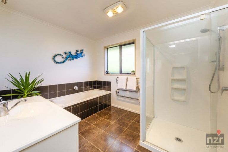 Photo of property in 25 Montgomery Street, Feilding, 4702