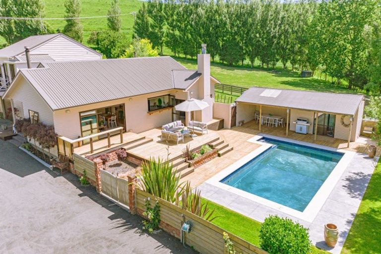 Photo of property in 120 Union Line, Fordell, Whanganui, 4572