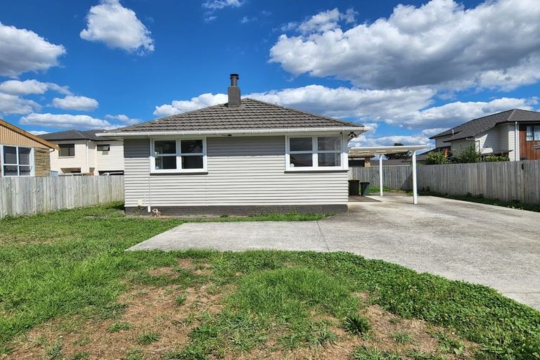 Photo of property in 26 Martin Road, Manurewa, Auckland, 2102