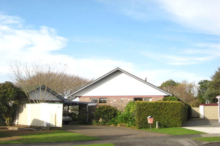 Photo of property in 11 Argyle Place, Highlands Park, New Plymouth, 4312