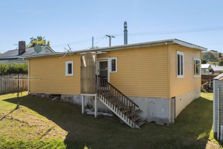 Photo of property in 8a Albert Street, Waihi, 3610