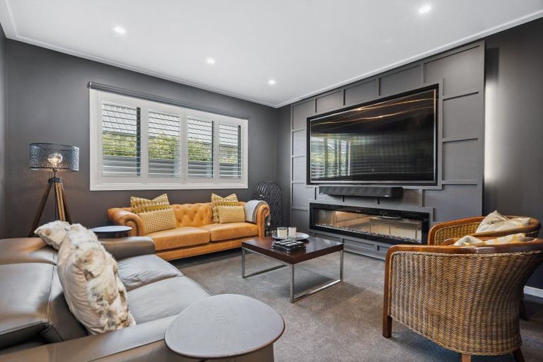 Photo of property in 8 Torea Lane, One Tree Point, 0118