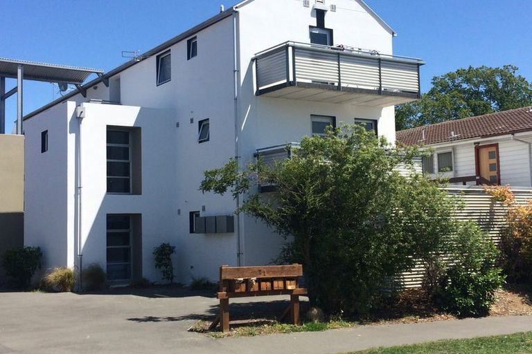 Photo of property in 1/71 Springfield Road, St Albans, Christchurch, 8014