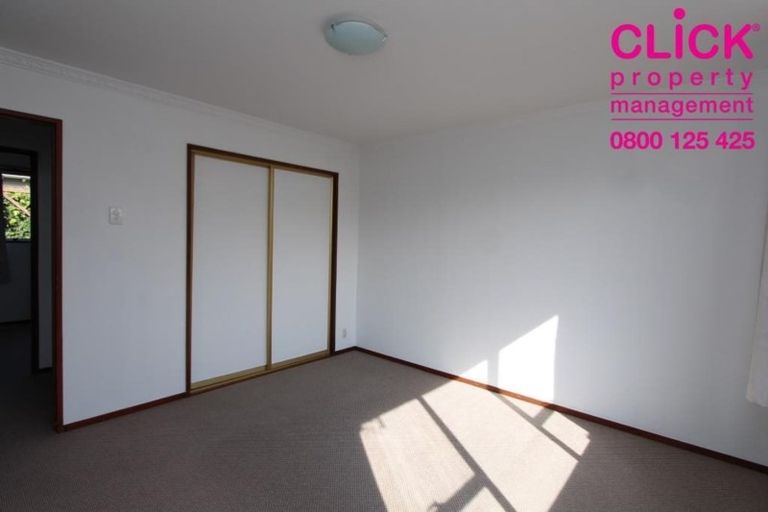 Photo of property in 84a Hargest Crescent, Saint Clair, Dunedin, 9012