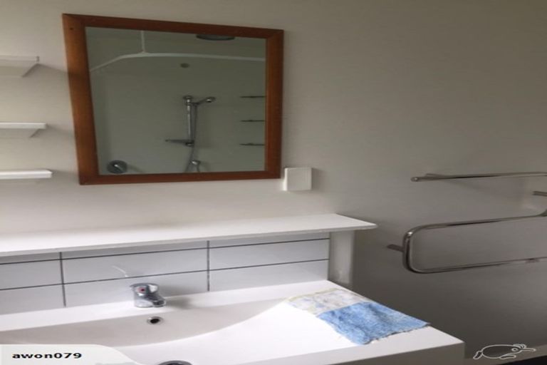 Photo of property in 1/178 Lake Road, Belmont, Auckland, 0622