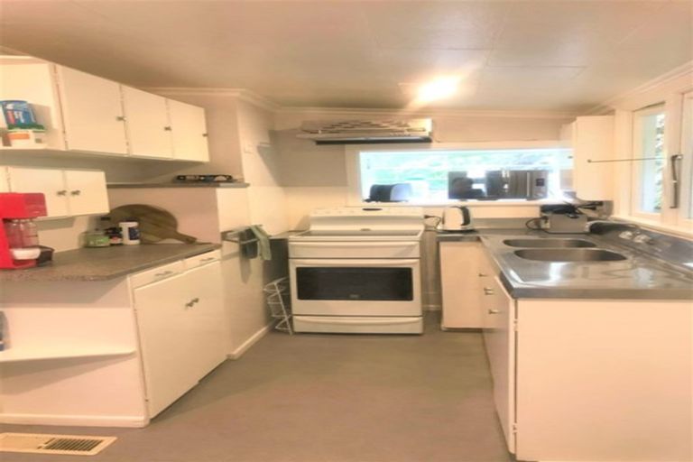 Photo of property in 47a Elmslie Road, Pinehaven, Upper Hutt, 5019