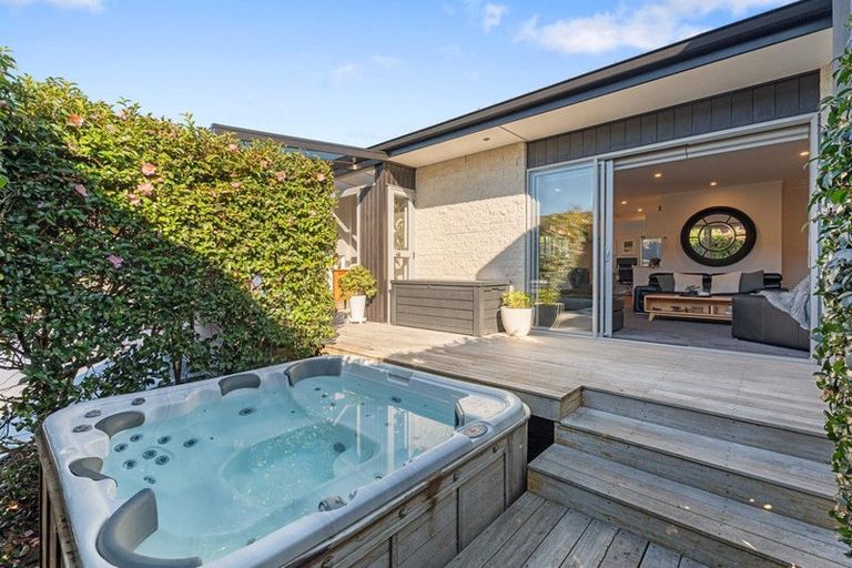 Photo of property in 2/18 Davita Place, Farm Cove, Auckland, 2012