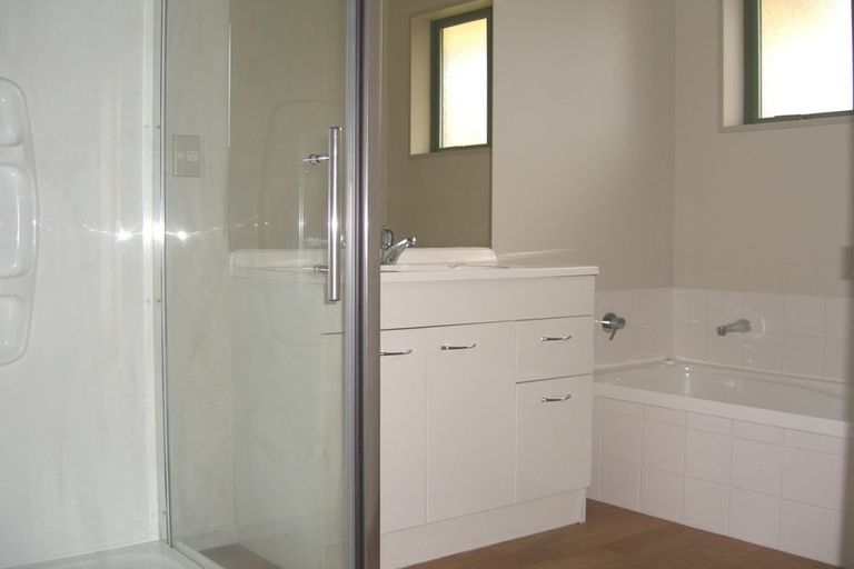 Photo of property in 43 Earnslaw Crescent, Bryndwr, Christchurch, 8053