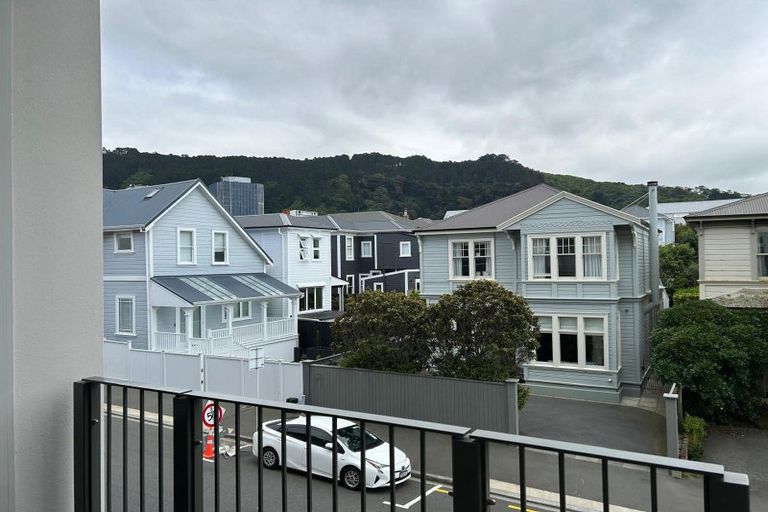 Photo of property in Stadium Garden Flats, 314/107 Thorndon Quay, Pipitea, Wellington, 6011