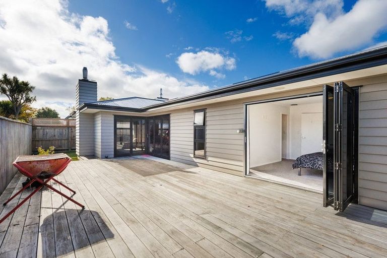 Photo of property in 9a Belvedere Crescent, Takaro, Palmerston North, 4412