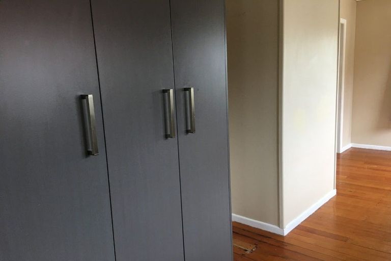 Photo of property in 5 Te Kanawa Crescent, Henderson, Auckland, 0610