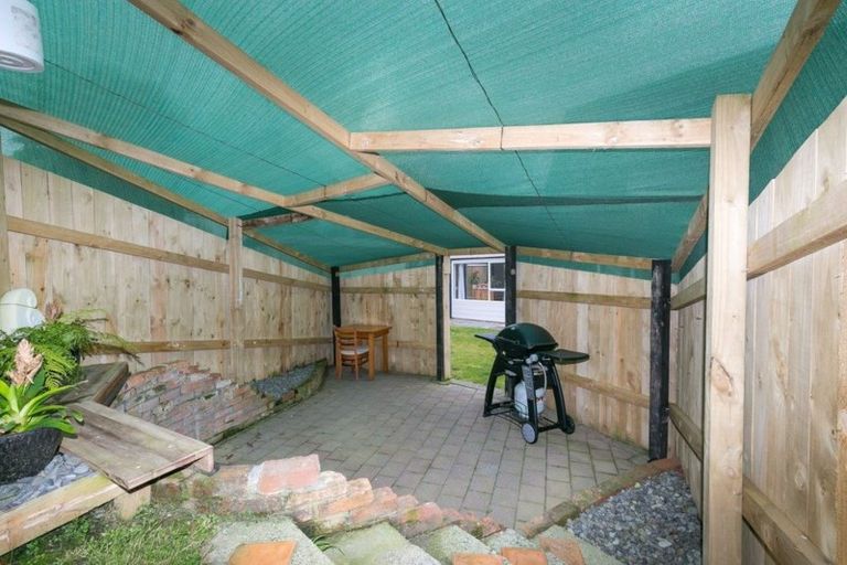 Photo of property in 74 Cypress Drive, Maungaraki, Lower Hutt, 5010