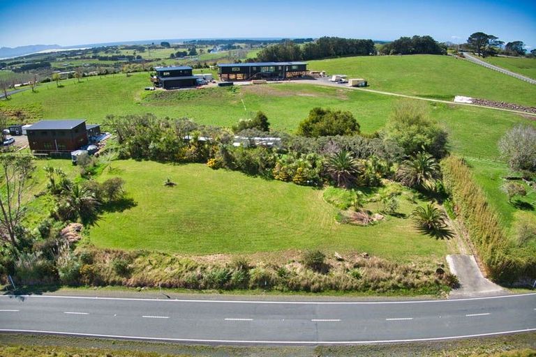 Photo of property in 147 Tomarata Road, Mangawhai, 0975