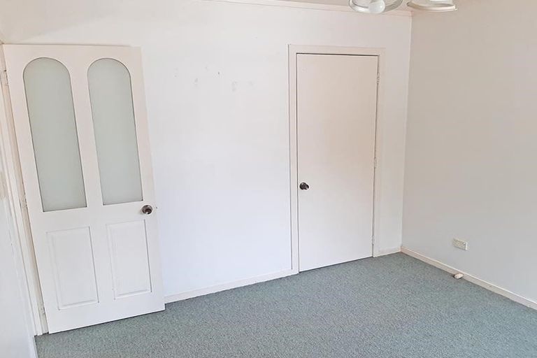 Photo of property in 42 Mildmay Road, Henderson, Auckland, 0610