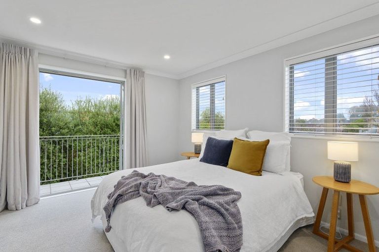 Photo of property in 133b Memorial Avenue, Burnside, Christchurch, 8053