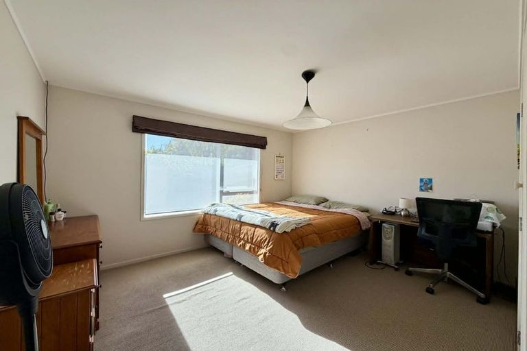 Photo of property in 17 Heaphy Street, Westown, New Plymouth, 4310