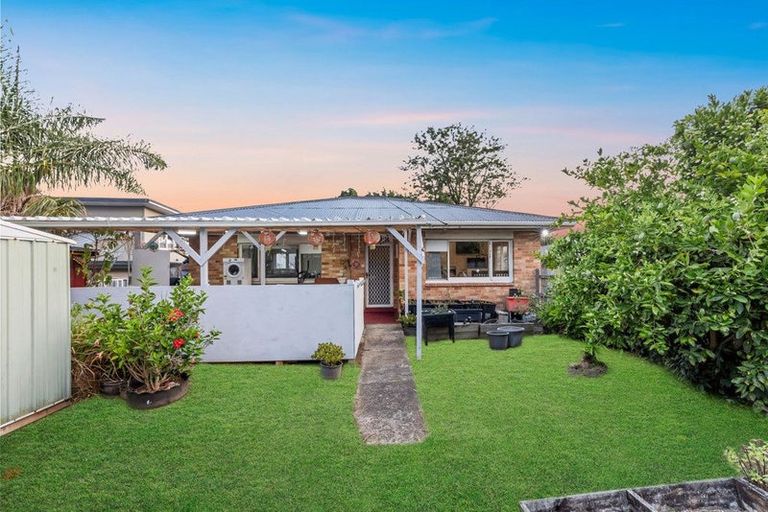 Photo of property in 74 Weymouth Road, Manurewa, Auckland, 2102