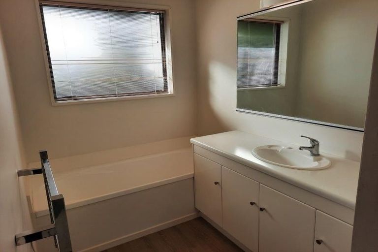 Photo of property in 2 Barrington Street, Somerfield, Christchurch, 8024