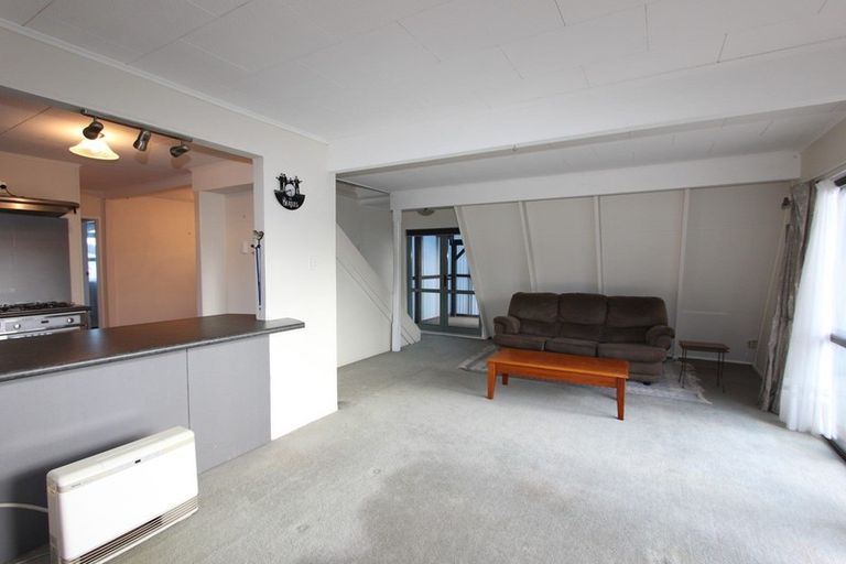 Photo of property in 68 Ngatai Street, Manaia, 4612